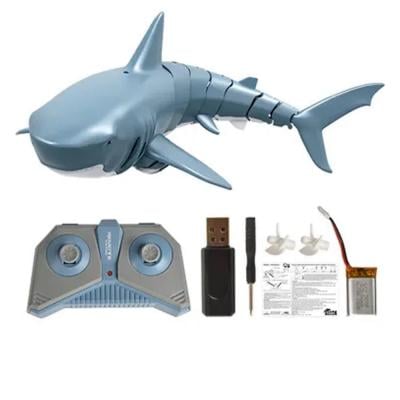 Remote Control Shark With Accessory
